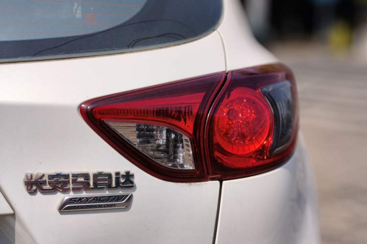 Used Mazda CX-5 2013 2.0L Automatic Two-Wheel Drive Comfort Version Right Rear Taillight