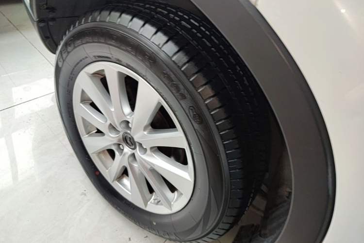 Used Mazda CX-5 2013 2.0L Automatic Two-Wheel Drive Comfort Version Right Rear Wheel Hub