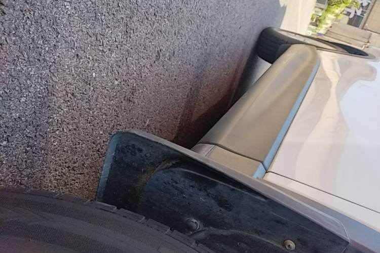 Used Mazda CX-5 2013 2.0L Automatic Two-Wheel Drive Comfort Version Right Side Sill
