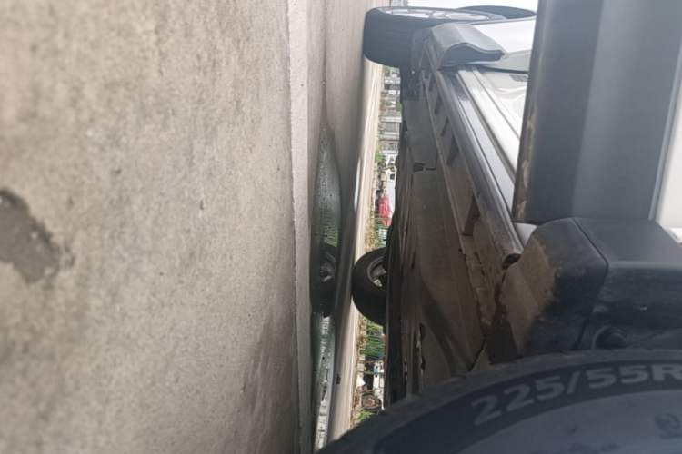 Used Mazda CX-5 2013 2.5L Automatic 4x4 Luxury Version Right Side Sill