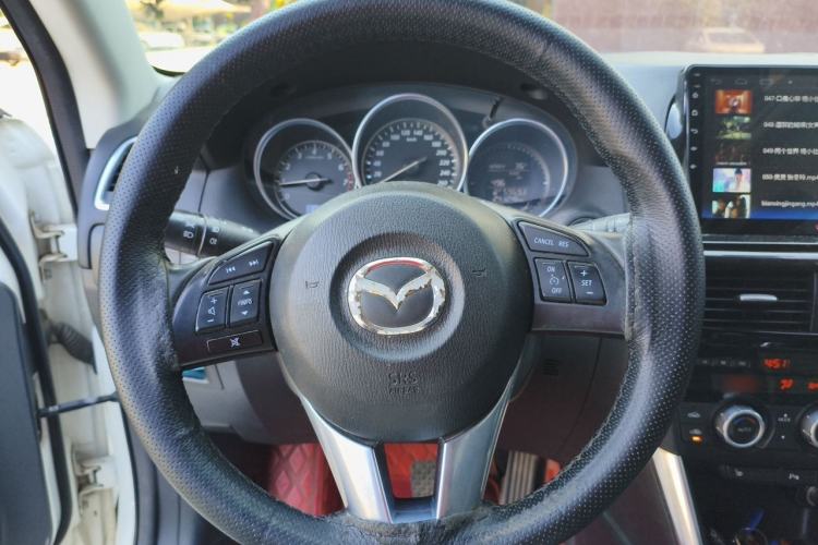 Used Mazda CX-5 2013 2.5L Automatic 4x4 Luxury Version Steering Wheel