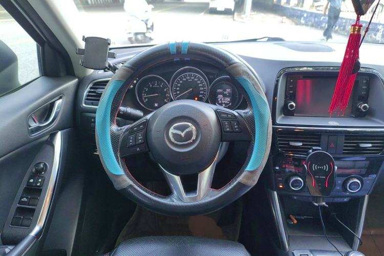 Used Mazda CX-5 2013 2.5L Automatic 4x4 Luxury Version Steering Wheel