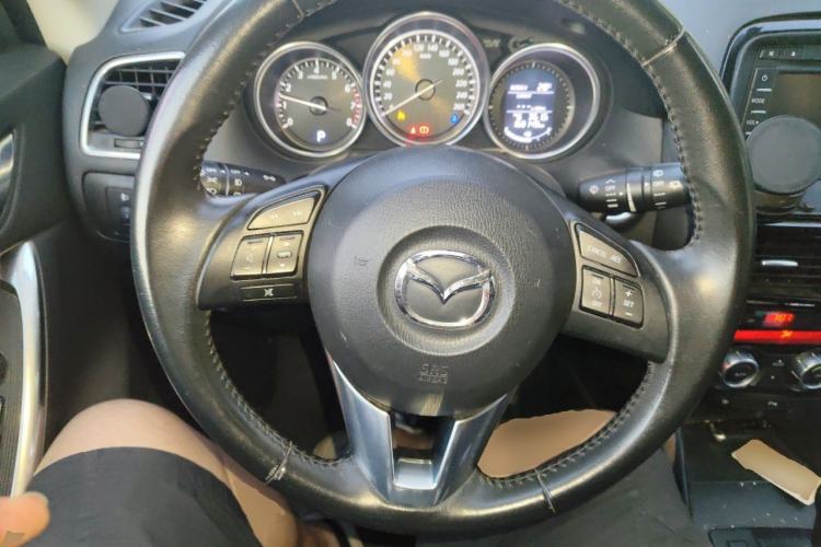 Used Mazda CX-5 2013 2.5L Automatic 4x4 Luxury Version Steering Wheel