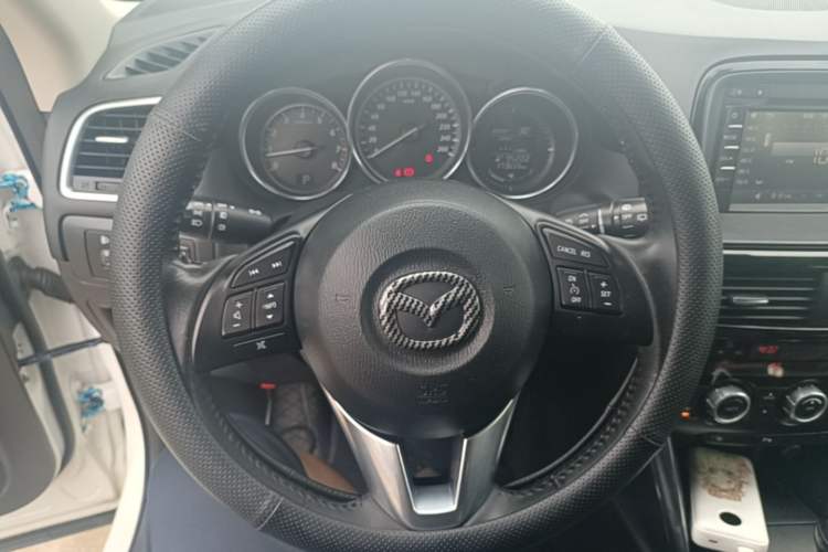 Used Mazda CX-5 2013 2.5L Automatic 4x4 Luxury Version Steering Wheel