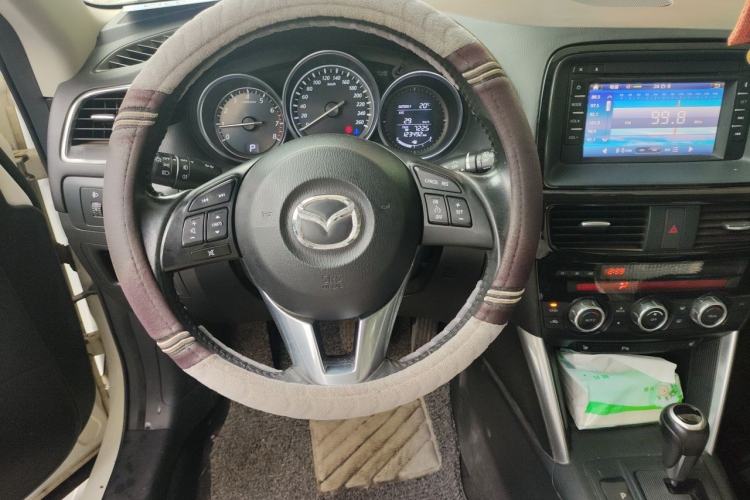 Used Mazda CX-5 2013 2.5L Automatic 4x4 Luxury Version Steering Wheel