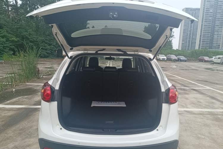 Used Mazda CX-5 2013 2.5L Automatic 4x4 Luxury Version Trunk