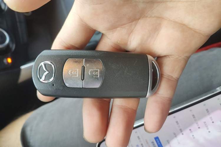 Used Mazda CX-5 2013 2.0L Automatic Two-Wheel Drive Comfort Version Vehicle Key