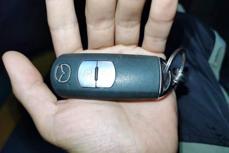 Used Mazda CX-5 2013 2.0L Automatic Two-Wheel Drive Comfort Version Vehicle Key