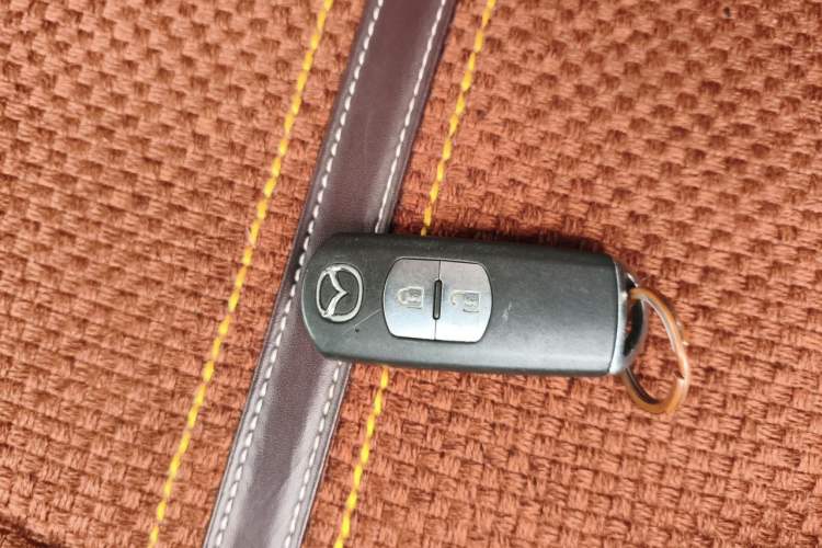 Used Mazda CX-5 2013 2.0L Automatic Two-Wheel Drive Comfort Version Vehicle Key