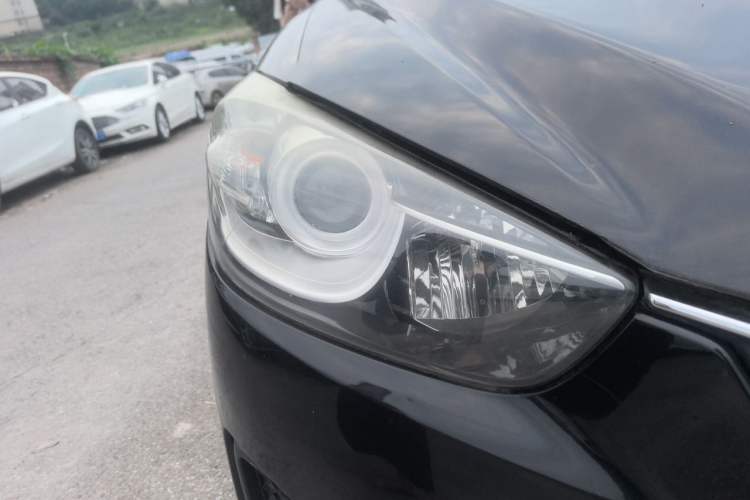 Used Mazda CX-5 2014 2.0L Automatic Two-Wheel Drive Urban Version Right Front Headlight