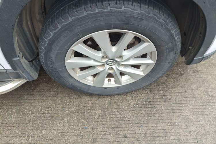 Used Mazda CX-5 2014 2.0L Automatic Two-Wheel Drive Urban Version Right Front Wheel Hub