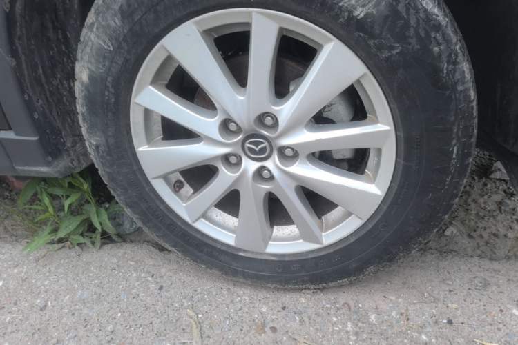 Used Mazda CX-5 2014 2.0L Automatic Two-Wheel Drive Urban Version Right Front Wheel Hub