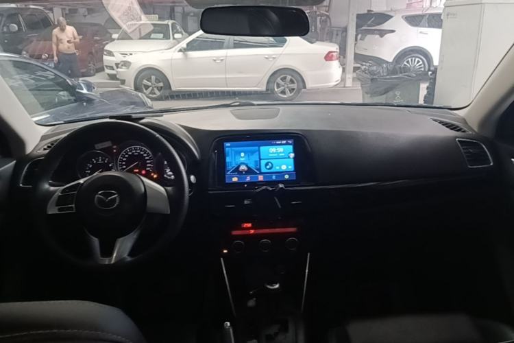 Used Mazda CX-5 2014 2.0L Automatic Two-Wheel Drive Urban Version Center Console
