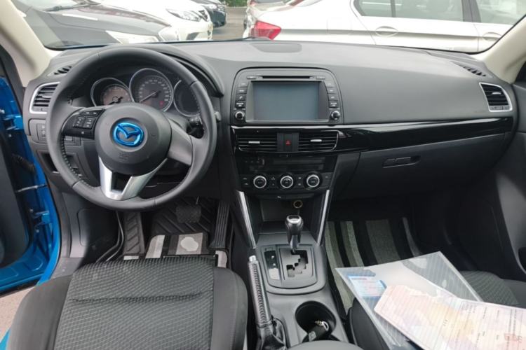 Used Mazda CX-5 2014 2.0L Automatic Two-Wheel Drive Urban Version Center Console
