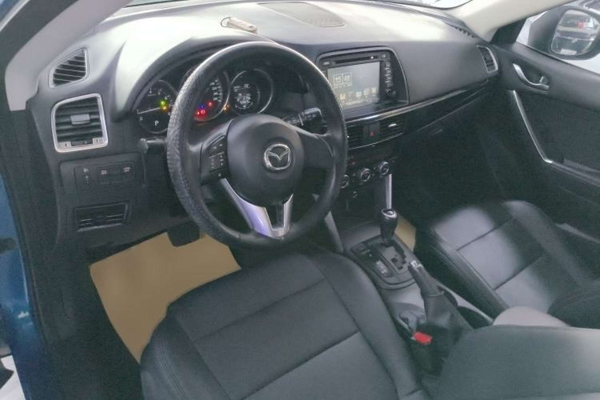 Used Mazda CX-5 2014 2.0L Automatic Two-Wheel Drive Urban Version Center Console