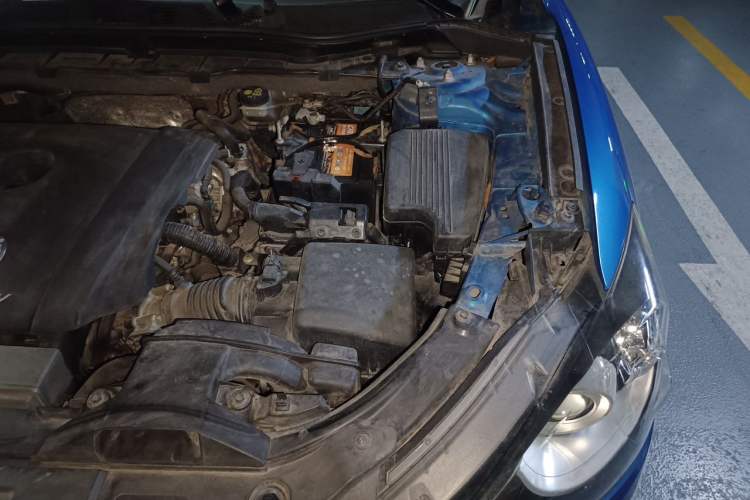 Used Mazda CX-5 2014 2.0L Automatic Two-Wheel Drive Urban Version Engine Bay Left