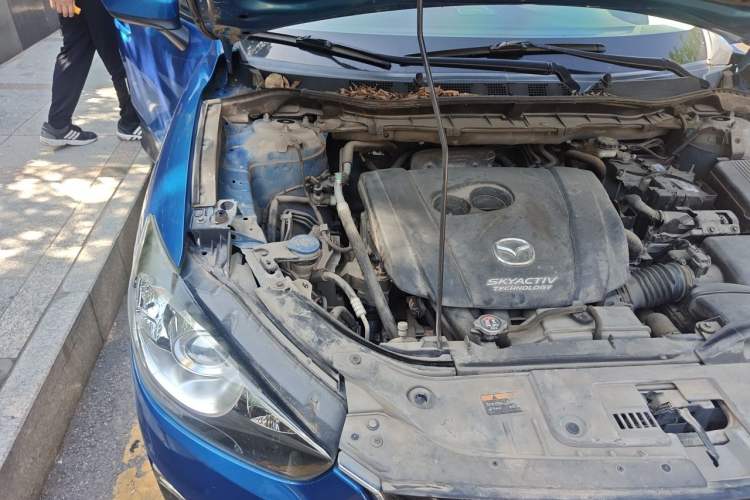 Used Mazda CX-5 2014 2.0L Automatic Two-Wheel Drive Urban Version Engine Bay Right