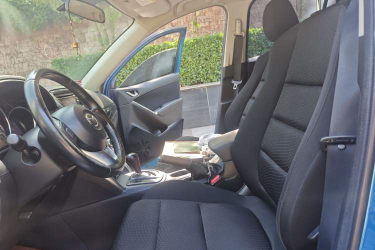 Used Mazda CX-5 2014 2.0L Automatic Two-Wheel Drive Urban Version Left Front Seat