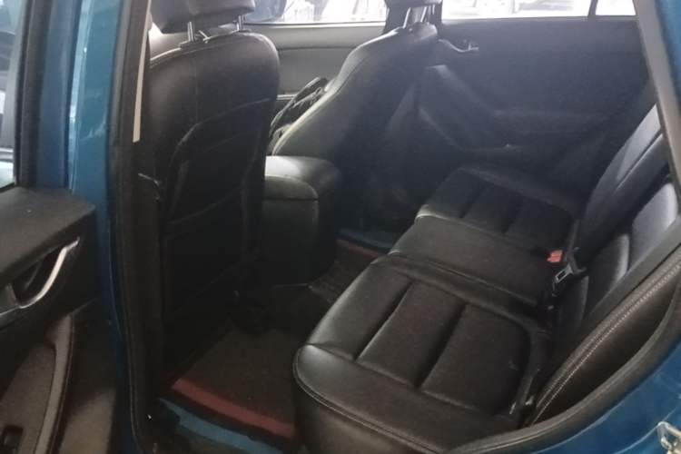 Used Mazda CX-5 2014 2.0L Automatic Two-Wheel Drive Urban Version Left Rear Seat