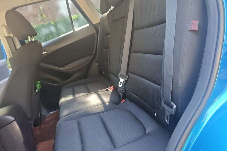 Used Mazda CX-5 2014 2.0L Automatic Two-Wheel Drive Urban Version Left Rear Seat