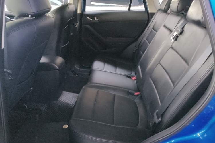 Used Mazda CX-5 2014 2.0L Automatic Two-Wheel Drive Urban Version Left Rear Seat