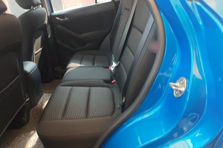 Used Mazda CX-5 2014 2.0L Automatic Two-Wheel Drive Urban Version Left Rear Seat