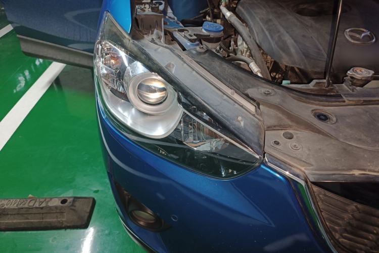 Used Mazda CX-5 2014 2.0L Automatic Two-Wheel Drive Urban Version Right Front Headlight