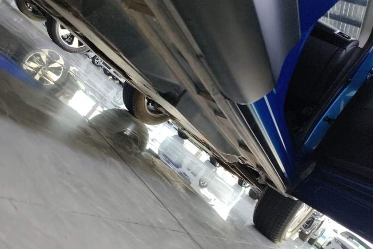 Used Mazda CX-5 2014 2.0L Automatic Two-Wheel Drive Urban Version Right Side Sill