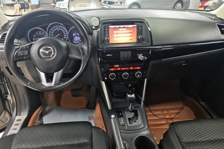 Used Mazda CX-5 2014 2.0L Automatic Two-Wheel Drive Urban Version Center Console