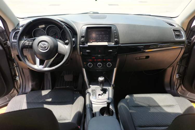 Used Mazda CX-5 2014 2.0L Automatic Two-Wheel Drive Urban Version Center Console