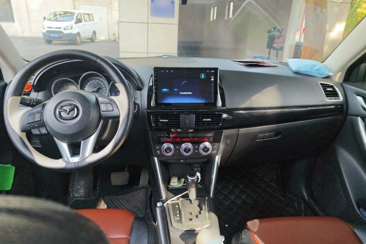 Used Mazda CX-5 2014 2.0L Automatic Two-Wheel Drive Urban Version Center Console