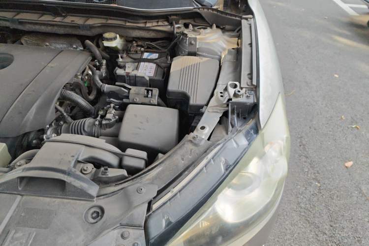 Used Mazda CX-5 2014 2.0L Automatic Two-Wheel Drive Urban Version Engine Bay Left