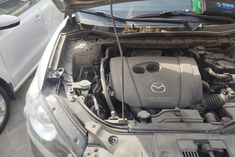 Used Mazda CX-5 2014 2.0L Automatic Two-Wheel Drive Urban Version Engine Bay Right