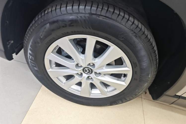 Used Mazda CX-5 2014 2.0L Automatic Two-Wheel Drive Urban Version Left Front Wheel Hub