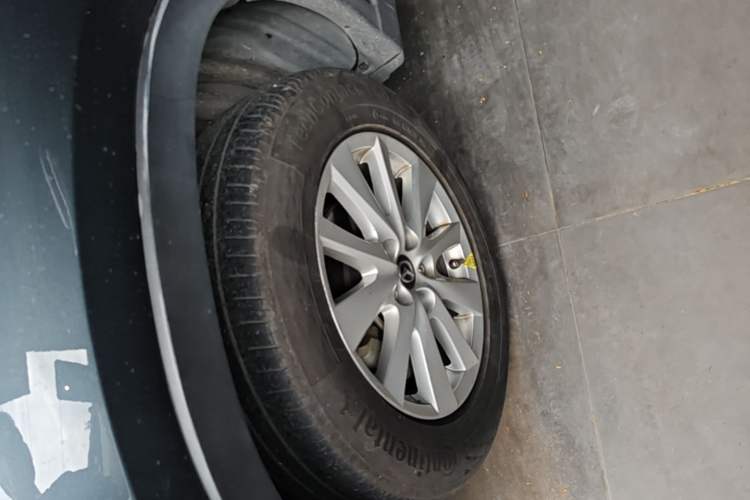 Used Mazda CX-5 2014 2.0L Automatic Two-Wheel Drive Urban Version Left Front Wheel Hub