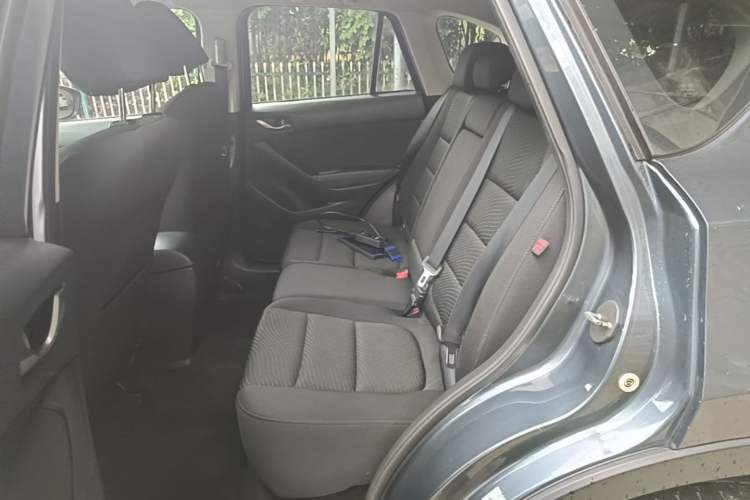 Used Mazda CX-5 2014 2.0L Automatic Two-Wheel Drive Urban Version Left Rear Seat