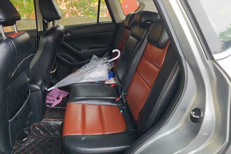 Used Mazda CX-5 2014 2.0L Automatic Two-Wheel Drive Urban Version Left Rear Seat