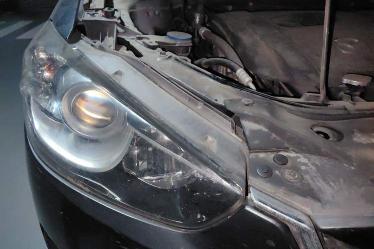 Used Mazda CX-5 2014 2.0L Automatic Two-Wheel Drive Urban Version Right Front Headlight