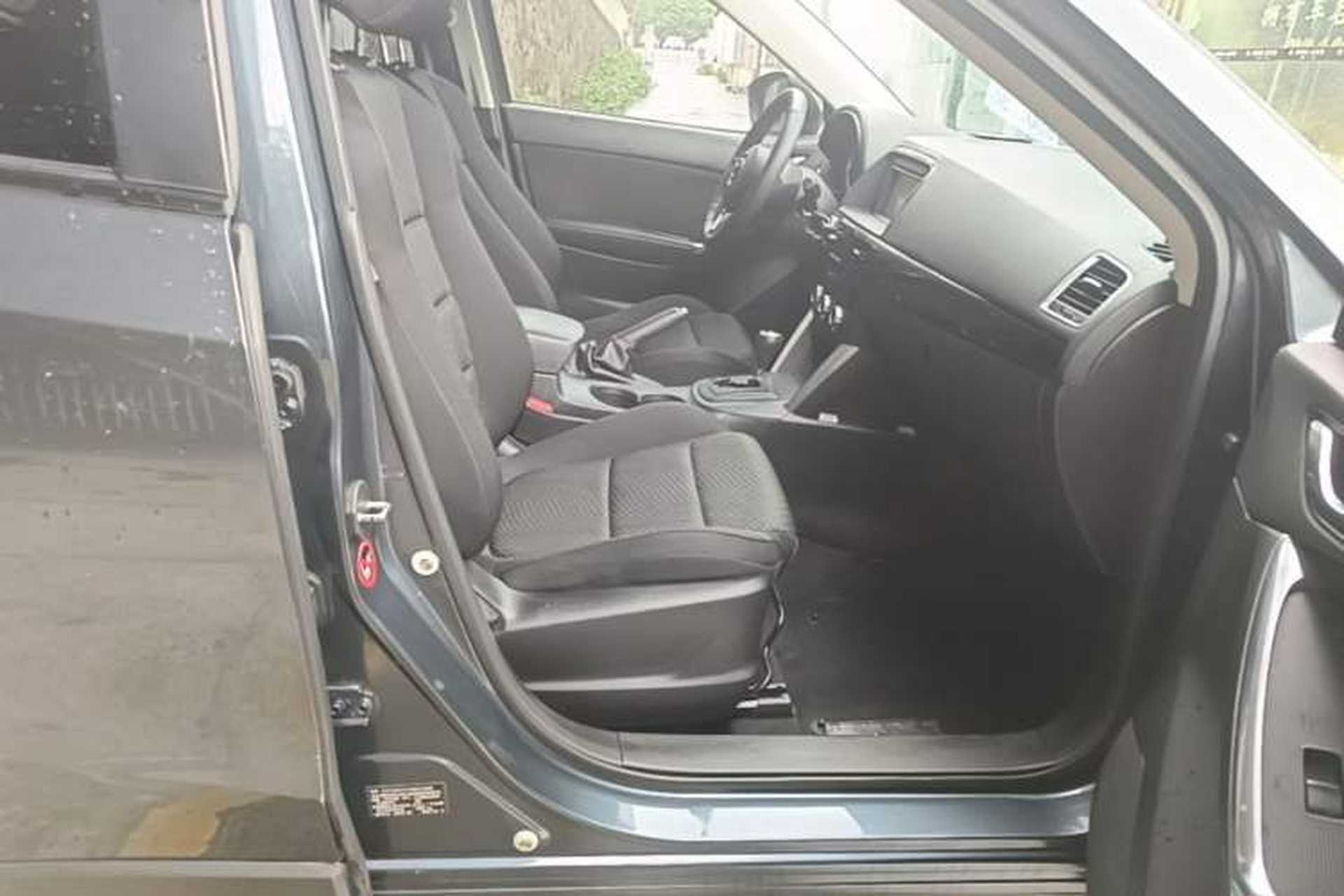 Used Mazda CX-5 2014 2.0L Automatic Two-Wheel Drive Urban Version Right Front Seat