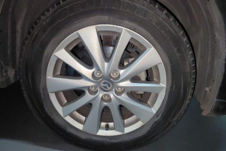 Used Mazda CX-5 2014 2.0L Automatic Two-Wheel Drive Urban Version Right Front Wheel Hub
