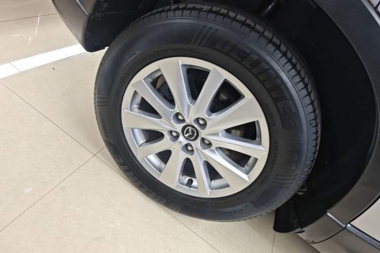 Used Mazda CX-5 2014 2.0L Automatic Two-Wheel Drive Urban Version Right Rear Wheel Hub