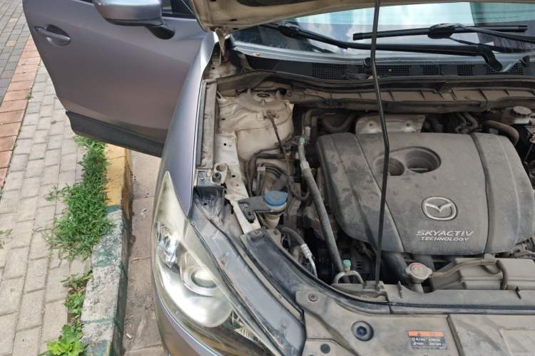 Used Mazda CX-5 2014 2.0L Automatic Two-Wheel Drive Urban Version Engine Bay Right
