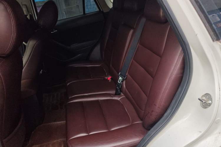 Used Mazda CX-5 2014 2.0L Automatic Two-Wheel Drive Urban Version Left Rear Seat