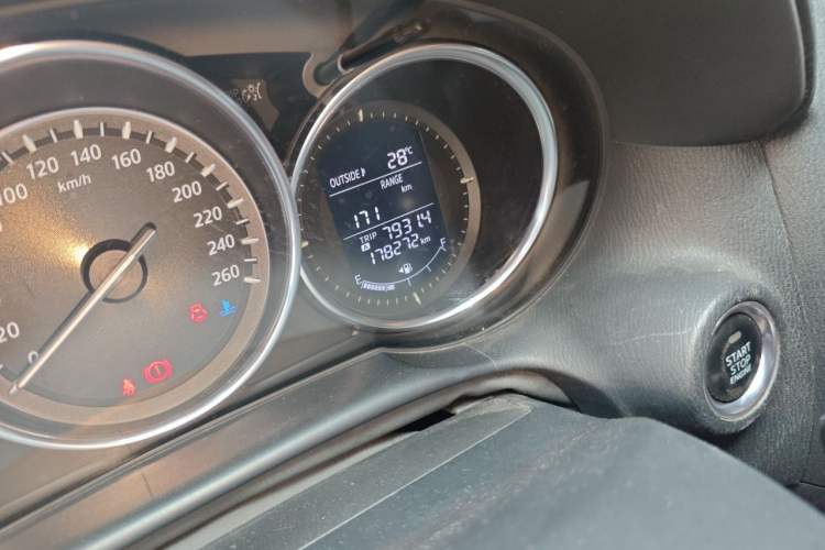 Used Mazda CX-5 2014 2.0L Automatic Two-Wheel Drive Urban Version Odometer Close Up