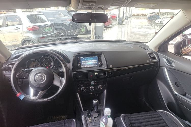 Used Mazda CX-5 2014 2.0L Automatic Two-Wheel Drive Urban Version Center Console