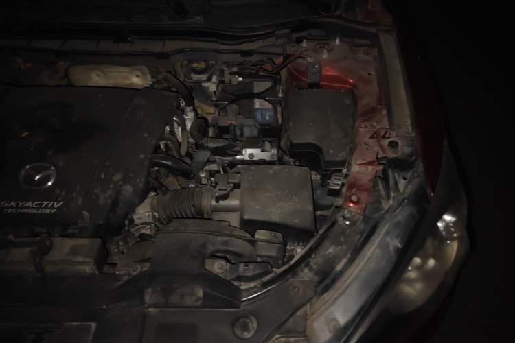 Used Mazda CX-5 2014 2.0L Automatic Two-Wheel Drive Urban Version Engine Bay Left