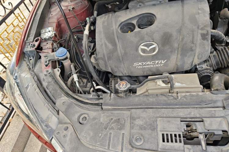 Used Mazda CX-5 2014 2.0L Automatic Two-Wheel Drive Urban Version Engine Bay Right