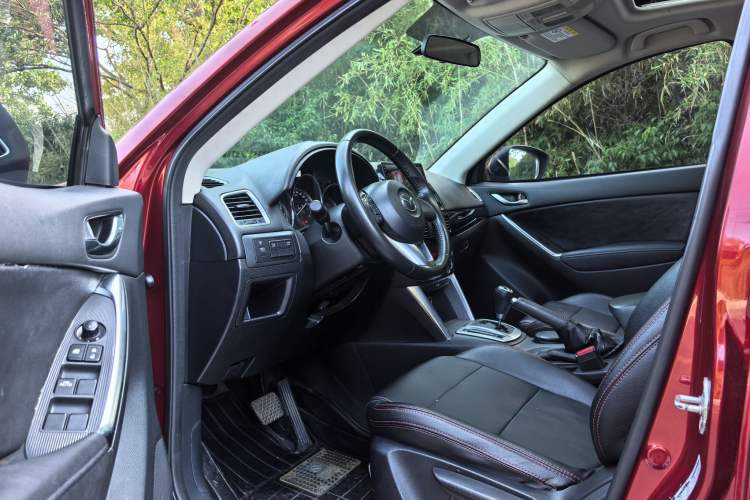 Used Mazda CX-5 2014 2.0L Automatic Two-Wheel Drive Urban Version Interior 2