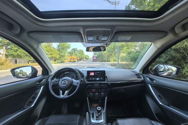 Used Mazda CX-5 2014 2.0L Automatic Two-Wheel Drive Urban Version Interior 7