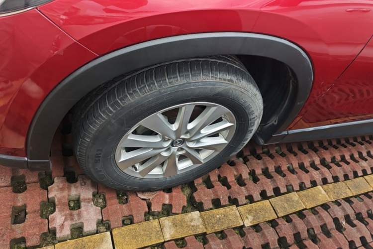 Used Mazda CX-5 2014 2.0L Automatic Two-Wheel Drive Urban Version Left Front Wheel Hub